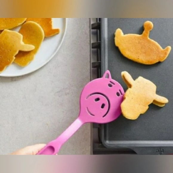 Pampered Chef Hamm Pancake Flipper  Toy Story 4 - Picture 3 of 6